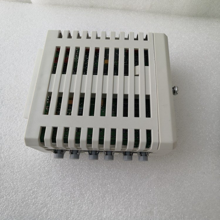 ABB 3HAB8101-8/08Y 模块